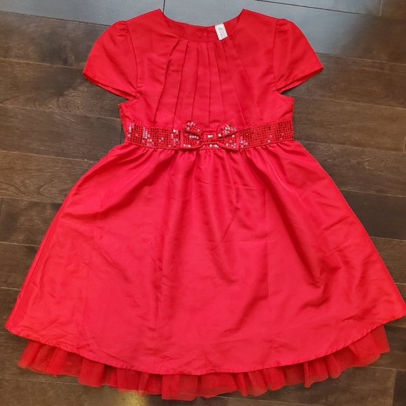 Holiday and Summer Dresses Duo - Picture 9 of 9